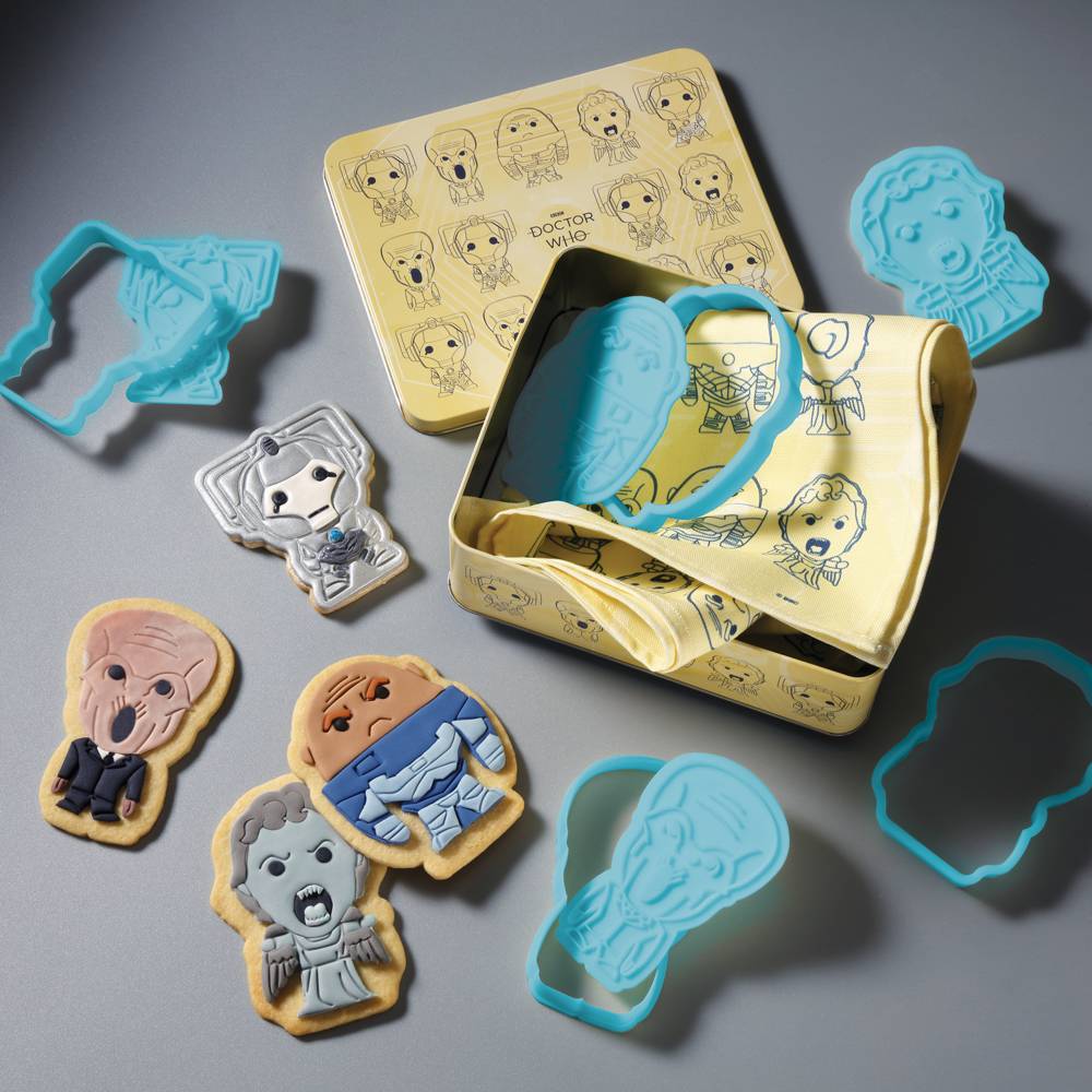 DOCTOR WHO BAKING SETS #3 MONSTERS COOKIE CUTTER & TEAL TOWE